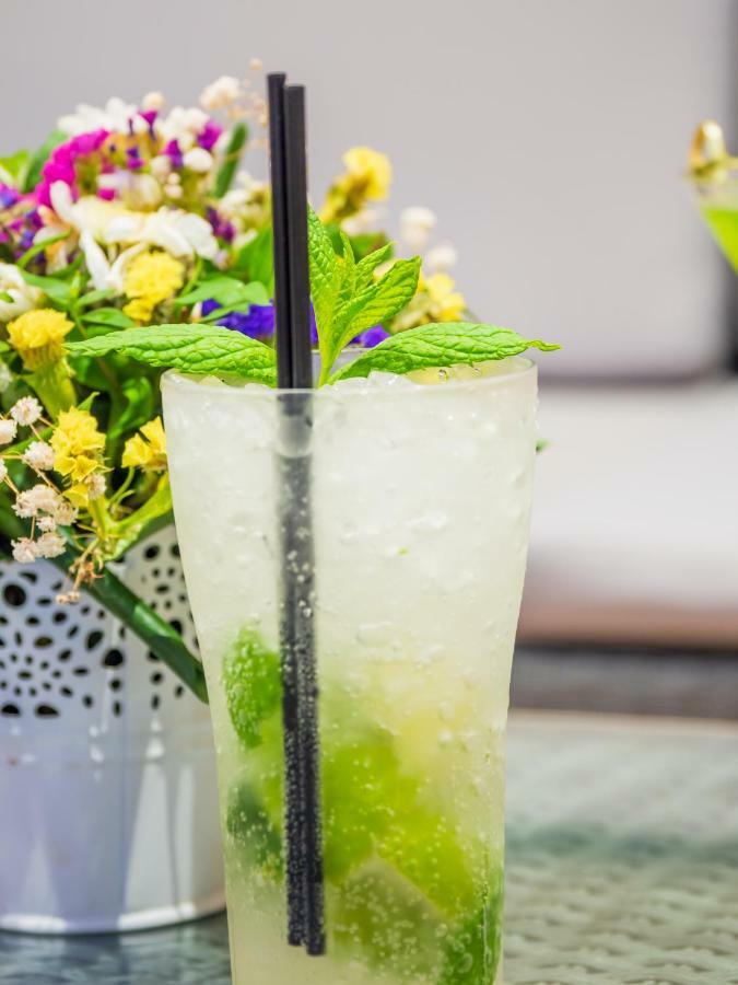 Cnic Gemini Hotel Mesongí エクステリア 写真