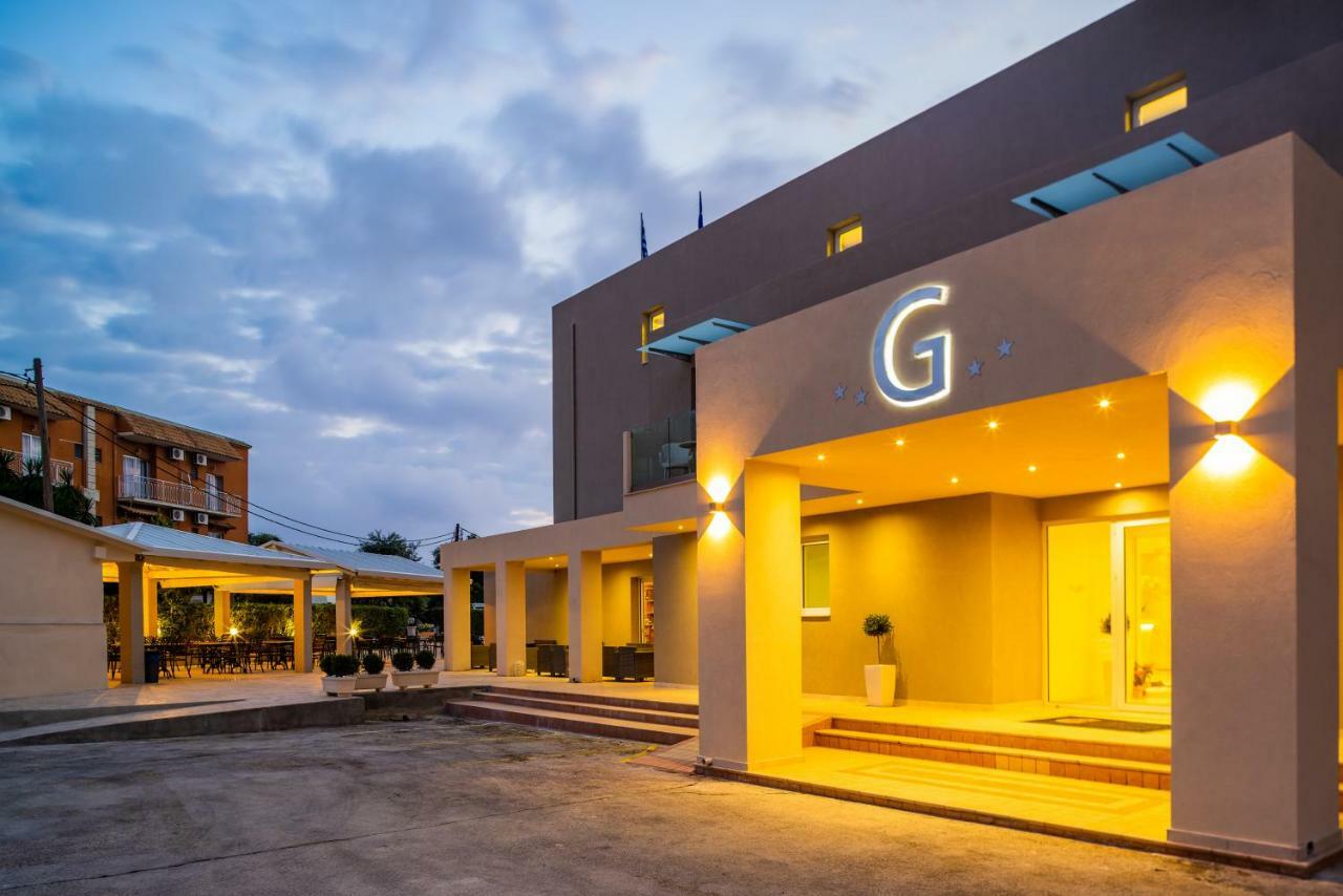 Cnic Gemini Hotel Mesongí エクステリア 写真