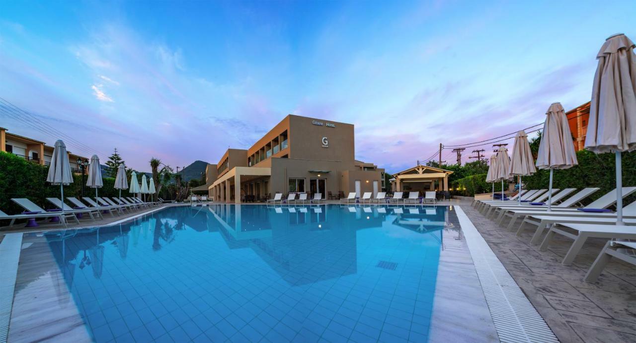 Cnic Gemini Hotel Mesongí エクステリア 写真